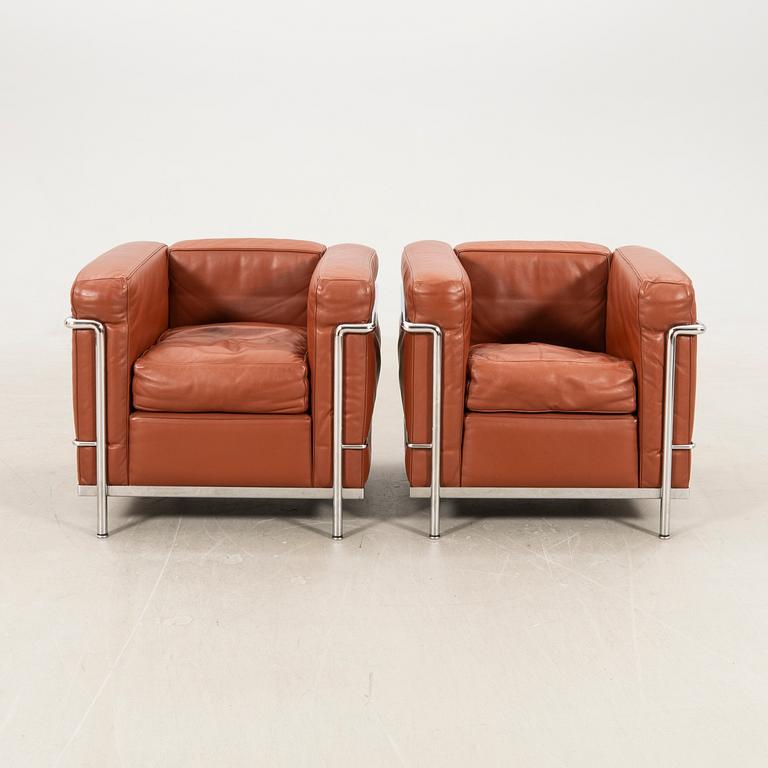 Le Corbusier, Pierre Jeanneret & Charlotte Perriand, fåtöljer ett par, "LC2", Cassina, Italien sent 1900-tal.