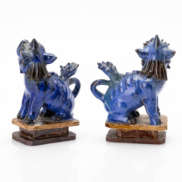 A pair of Chinese buddhist lions, Qing dynasty, 19th century.