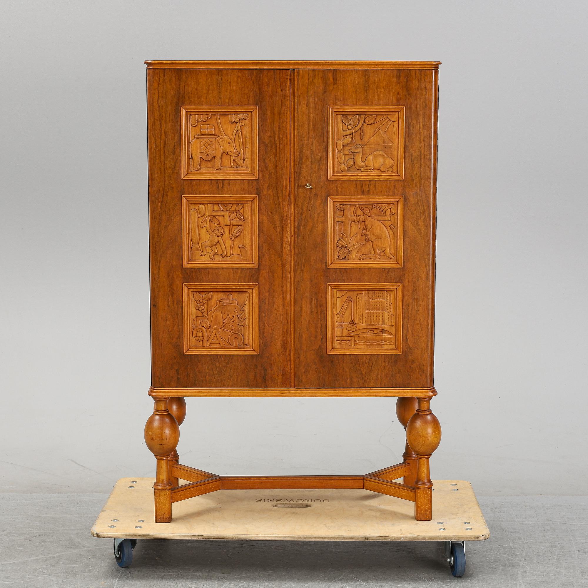 A 1950's mahogany cabinet by Eugen Höglund.
