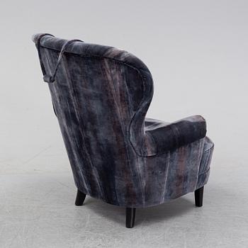 Carl Malmsten, fåtölj, "Rundrygg", AB O.H. Sjögren, 2016.