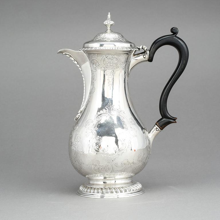 KANNA, silver, 1800-tal. Fantasistämplar. Totalvikt 700 gr.