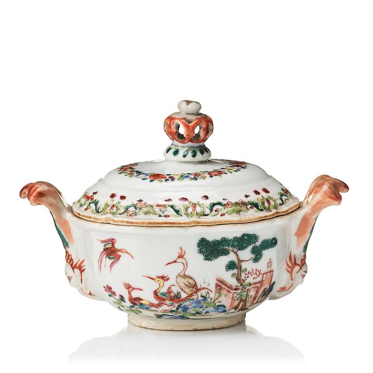 Smörterrin med lock, kompaniporslin. Qingdynastin, Qianlong (1736-95).