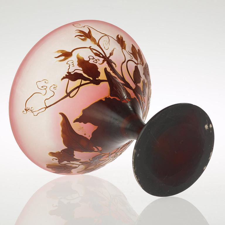 An Emile Gallé Art Nouveau cameo glass vase, Nancy, France.