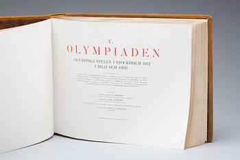 BOK, V Olympiaden i bild och ord, Stockholm 1912.