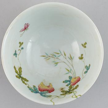 A famille rose bowl, 20th Century.