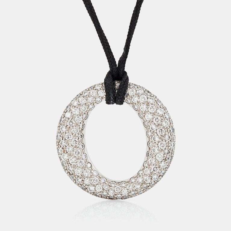An Elsa Peretti for Tiffany & co, "Sevillana" brilliant-cut diamond pendant.