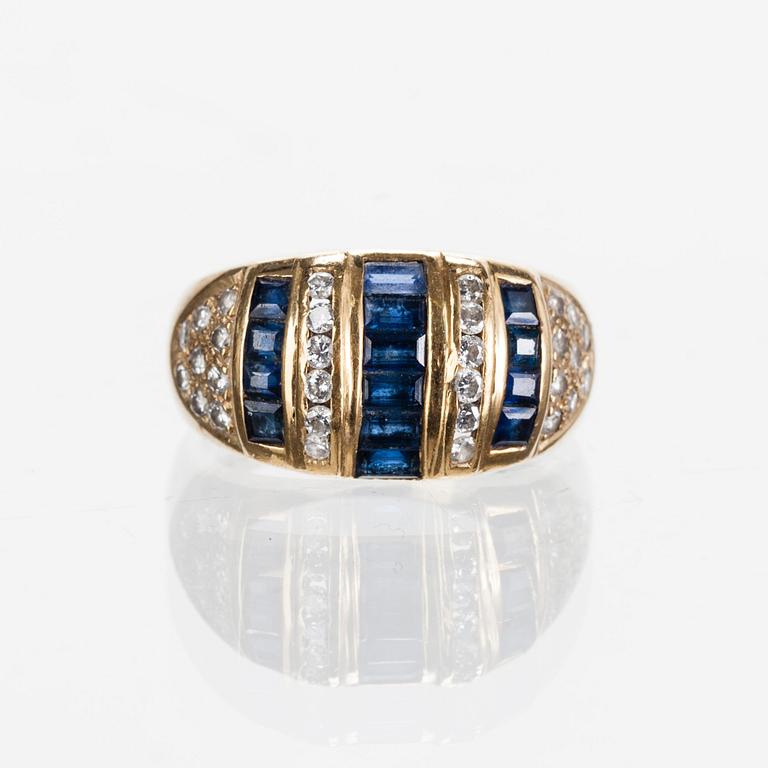 RING, guld, 14 K, diamanter, totalt ca 0,3 ct och safirer, 1988, total vikt 6,3 g.