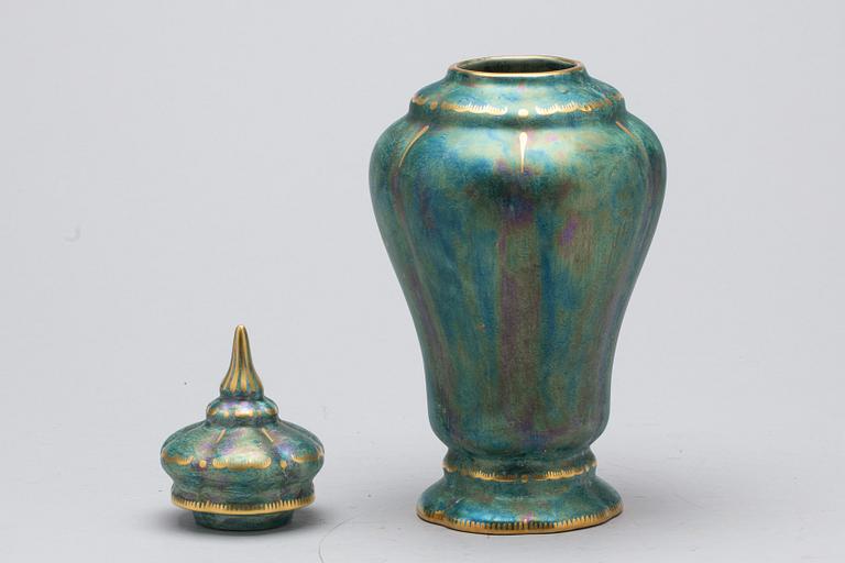URNA MED LOCK, flintgods. Josef Ekberg, Gustavsberg.