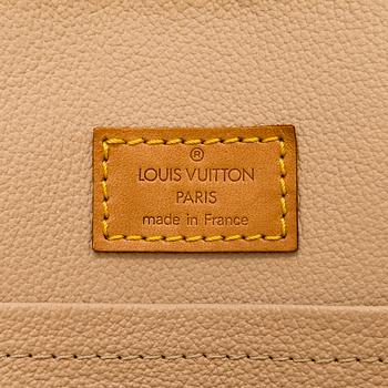 Louis Vuitton, a Monogram Canvas 'Sac Plât Tote' bag.