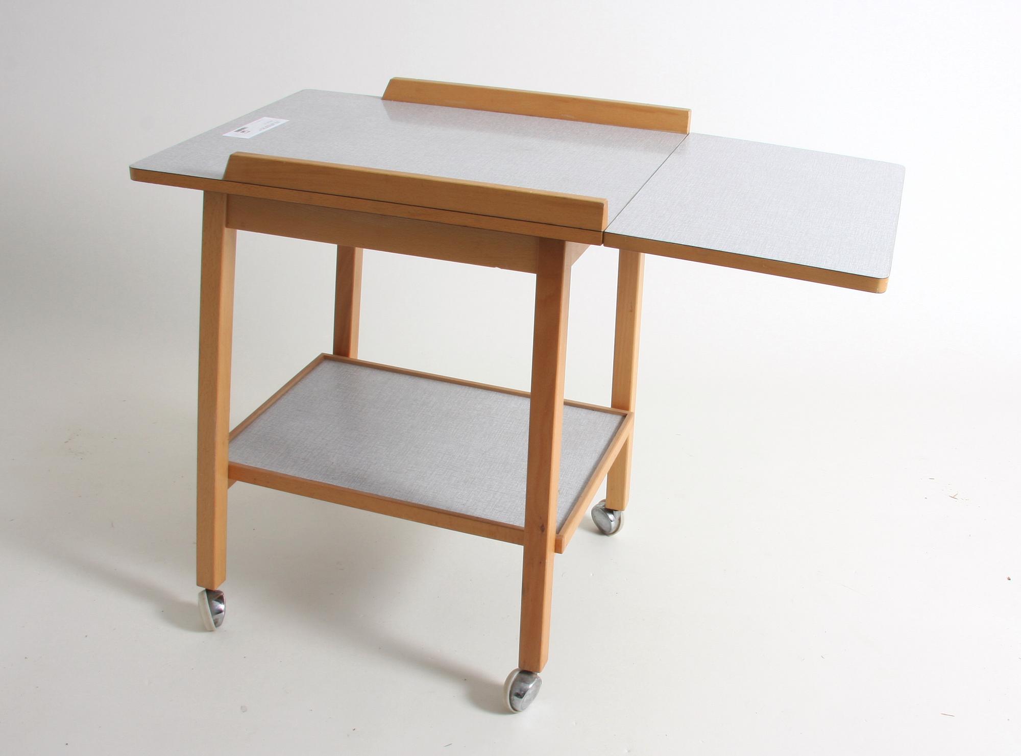 SERVERINGSVAGN med Perstopsliknande skiva.