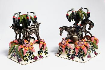 Ljusstakar, "Zebra and Bird Candlesticks", ett par, med dekor av zebror och fåglar.
