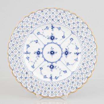Gallerfat, porslin, Royal Copenhagen, "Musselmalet helblond", 1800-tal.