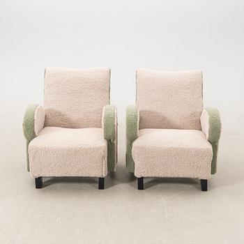 Armchairs, a pair from the 1940s/50s.
