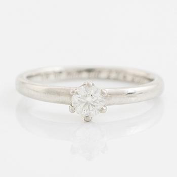 Vanbruun, ring platinum with brilliant cut diamond, ca 0,30 ct.