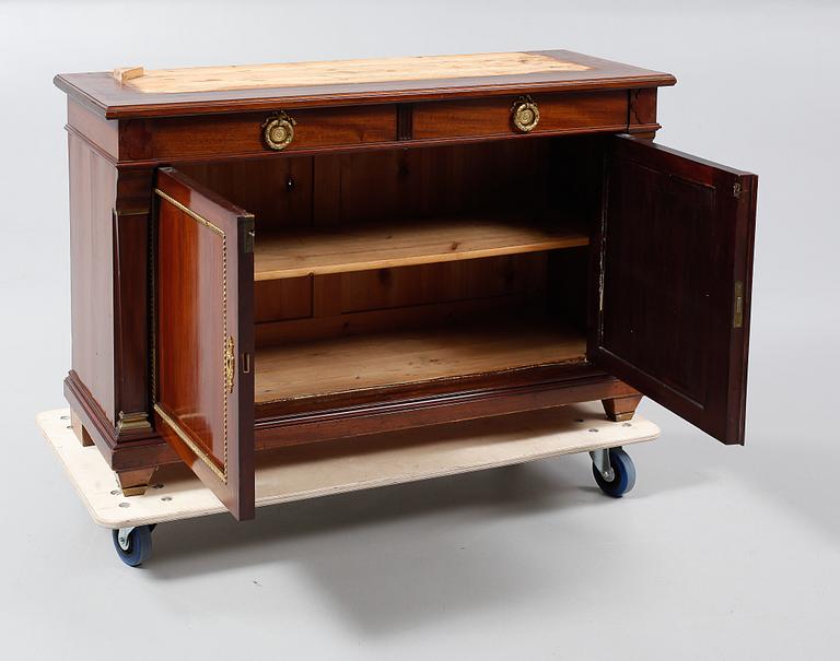BOKSKÅP,directoire-stil, 1900-talets första hälft.