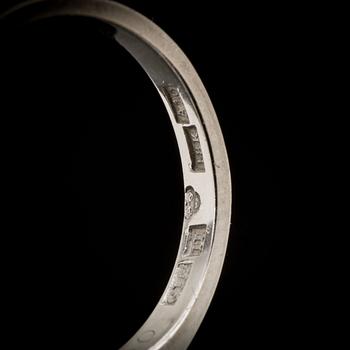 RING, 18 k vitguld med briljantslipad diamant ca 1.30 ct. Uppsala, 1975. Vikt ca 2 gram.