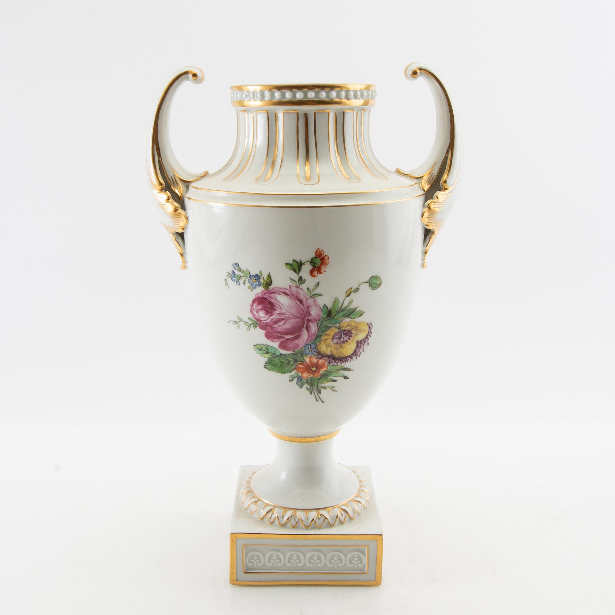 Urn/Vase "Juliane Marie porcelain" Royal Copenhagen Denmark first half of the 20th century.