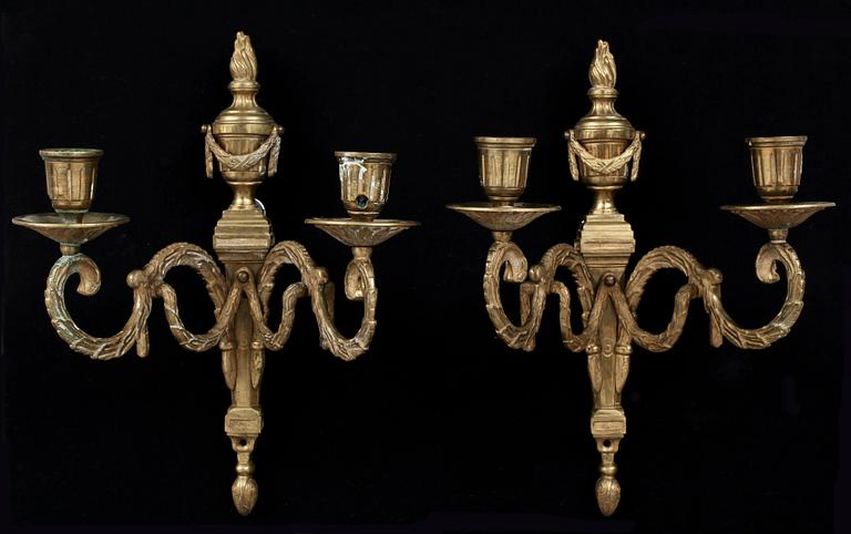 APPLIQUER, ett par. Louis XVI-stil, 1900-tal.