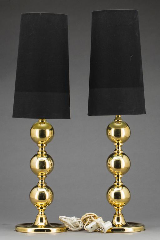 BORDSLAMPOR, ett par, 1900-talets andra hälft.