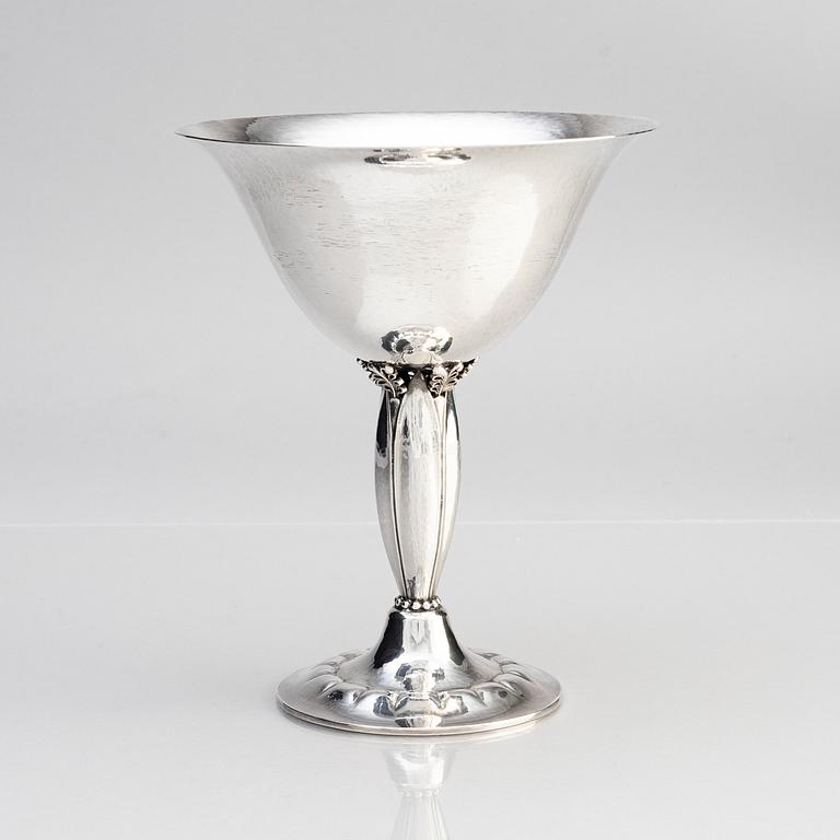 Georg Jensen, a sterling bowl on a stem, Copenhagen 1925-1932, design nr 446.