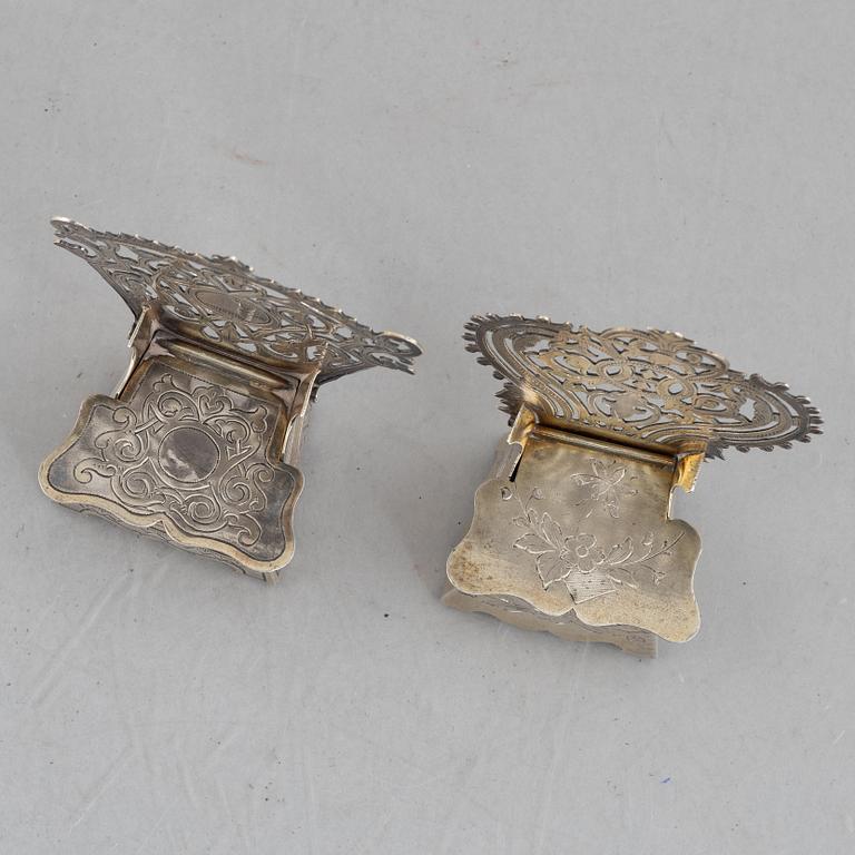 Two Russian silver salt-chairs, circa 1900.