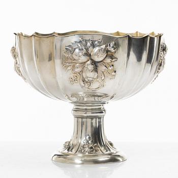 A silver punch-bowl on foot, Swedish import marks company Ragnar Ericson, Malmö 1939.