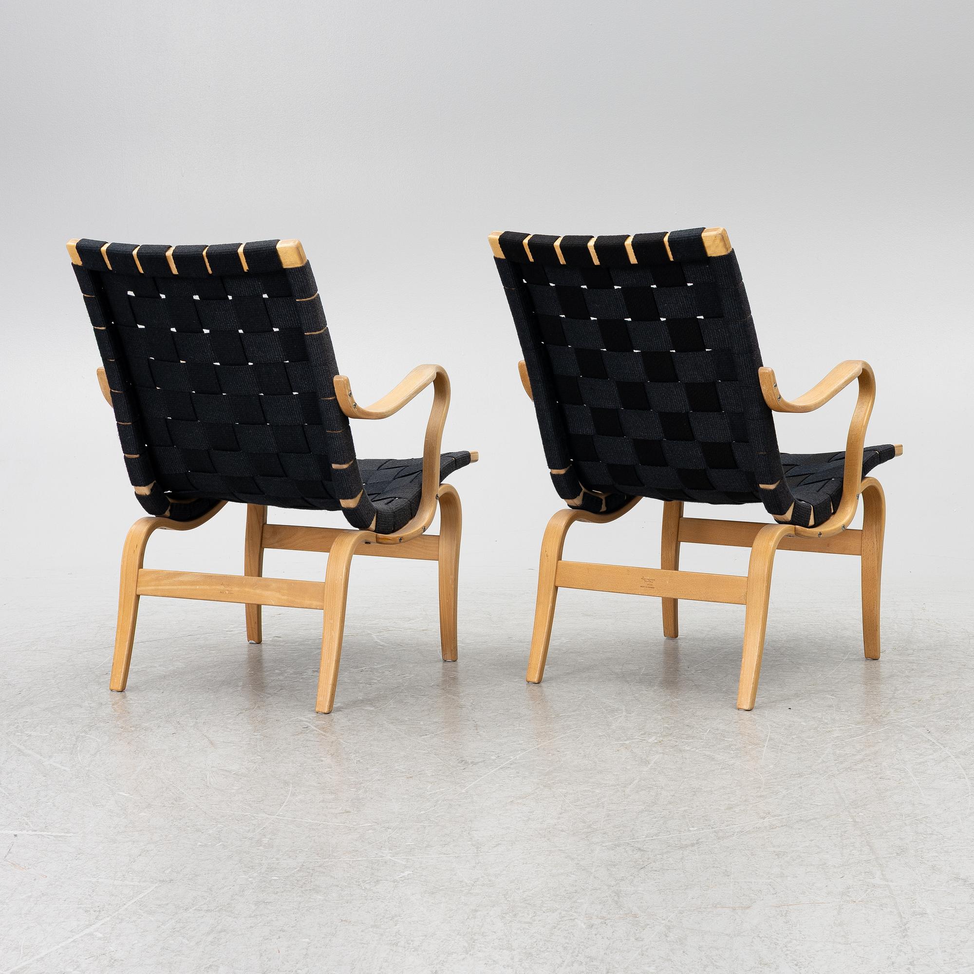 Bruno Mathsson, fåtöljer, ett par, "Eva", Firma Karl Mathsson, Värnamo, 1976.