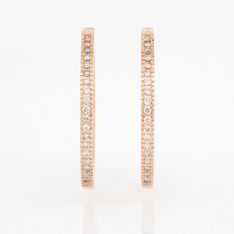 ÖRHÄNGEN, ett par, 14K guld med briljantslipade diamanter totalt ca 0.60 ct. Total vikt ca 7,2 g.
