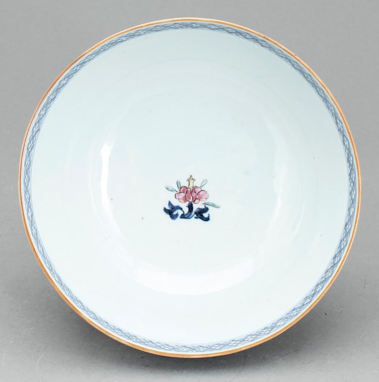 BÅLSKÅL, porslin, Kina, Qianlong (1736-95).