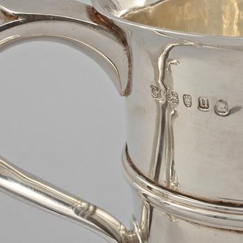 POKALER, 2 st, silver, London, England, omkring 1800. Vikt 650 g.
