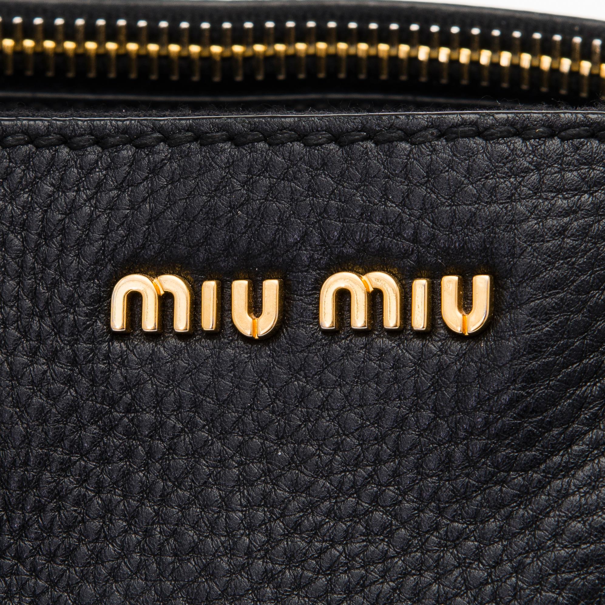 MIU MIU, LAUKKU.