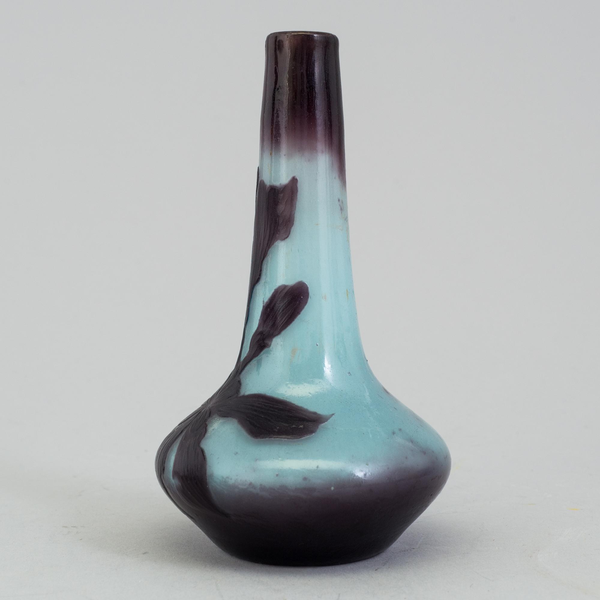 A Muller Croismare Art Nouveau cameo glass vase, Nancy, France.