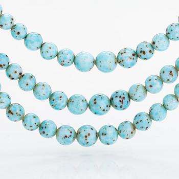 Christian Dior, Helminauha, 3-rivinen, lasihelmiä ja hopeaväristä metallia. Merkitty Chr.Dior 1962.