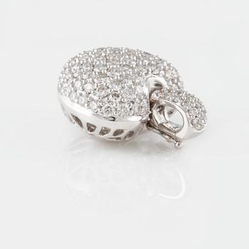 HÄNGE, 18K vitguld med  100 briljantslipade diamanter 1.72 ct. Vikt  6,0 gram.