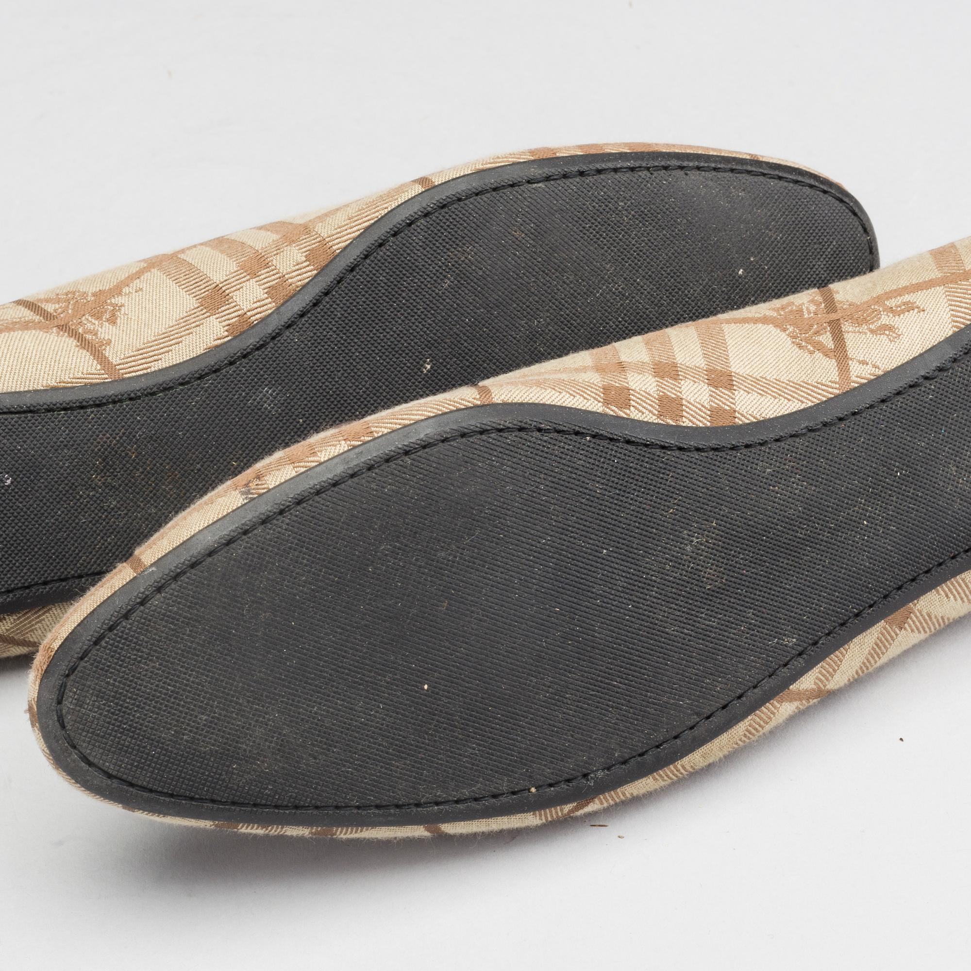 BURBERRY, skor, storlek 40.