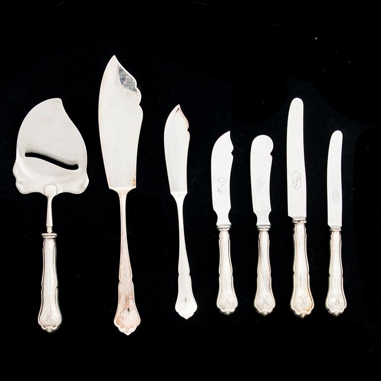 BESTICKUPPSÄTTNING, ca 185 delar, silver, "Chippendale", Kultakeskus 1930/1940-tal. Silvervikt ca 4450 g.