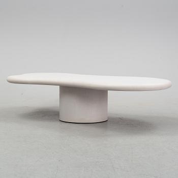Bieke Casteleyn, soffbord, "Out of line", samtida.