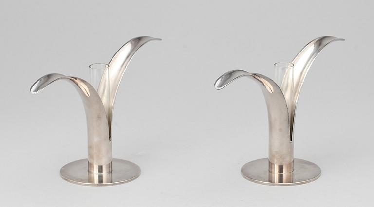 VASER / LJUSSTAKAR, ett par, nysilver, Ivar Ålenius-Björk, Ystad metall.