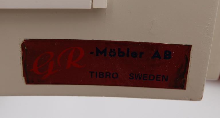 HÖRNSKÅP, gustaviansk stil, 1900-talets andra hälft.