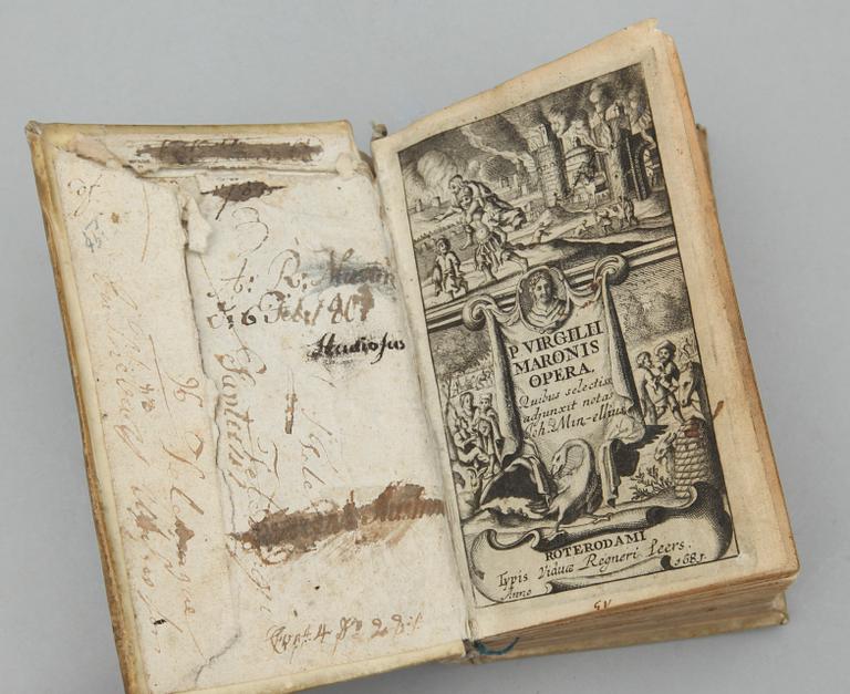 PARTI BÖCKER, 3 vol, bl a "Maronis Opera" av Publius Vergilius, Rotterdam 1704.