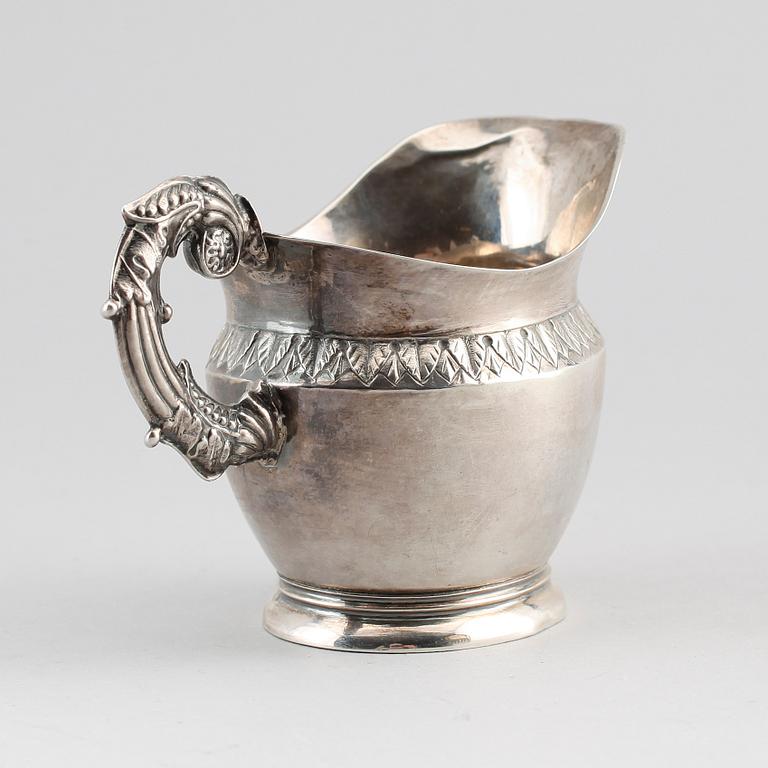 GRÄDDKANNA, silver, Carl Gustaf Hjulström, Köping, 1832. Vikt ca 47 gram.