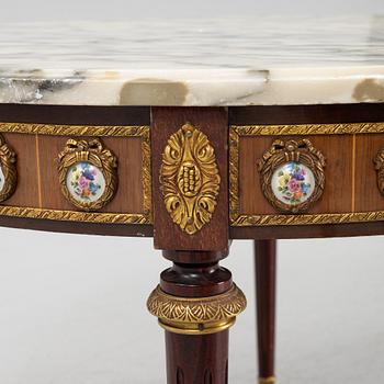 Salongsbord, Louis XVI-stil, 1900-tales första hälft.