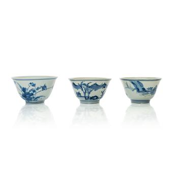 1049. A set of three blue and white cups, Hatcher Collection, 17th Century.