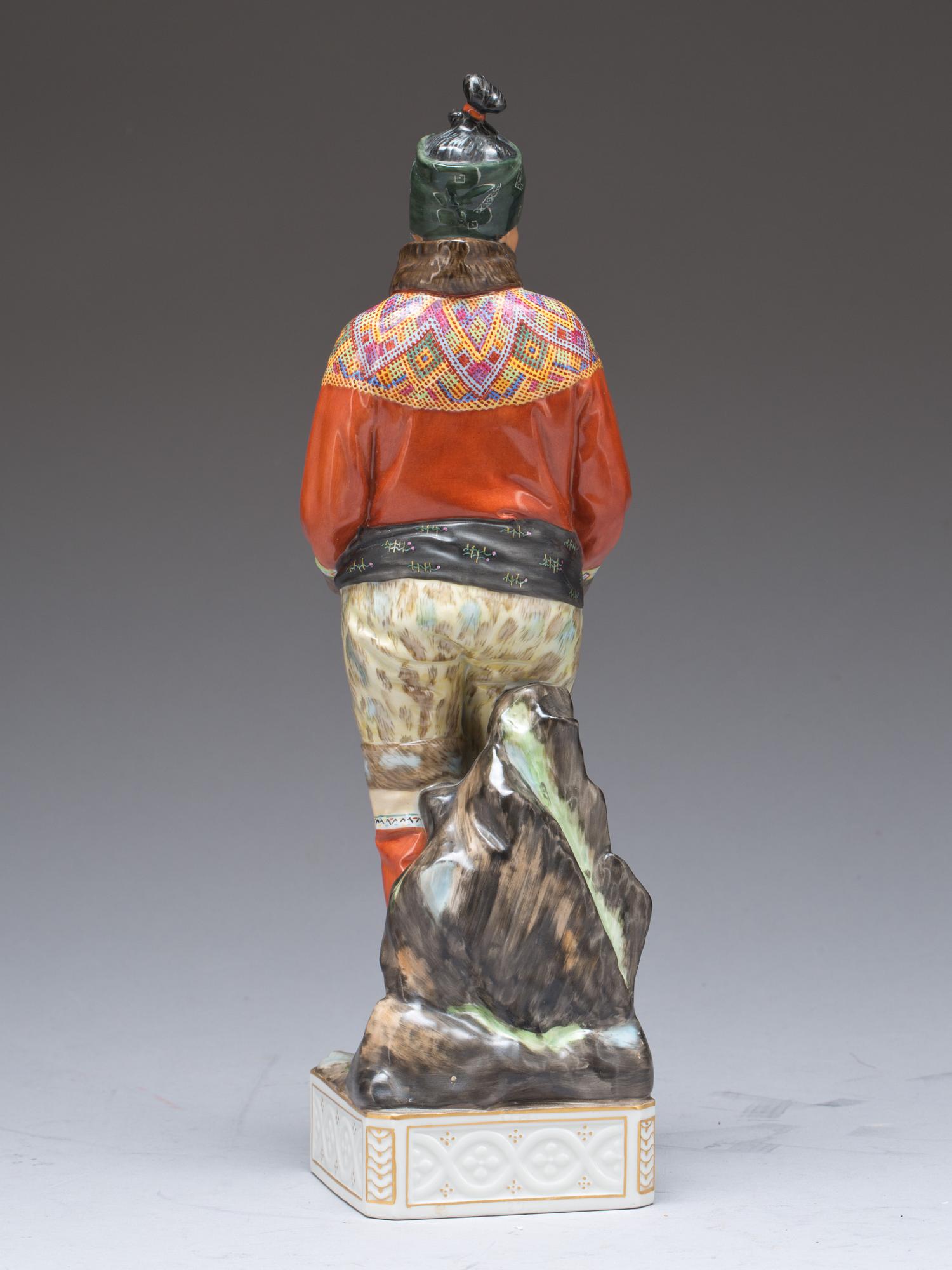 FIGURIN, porslin. Royal Copenhagen "Grönland".