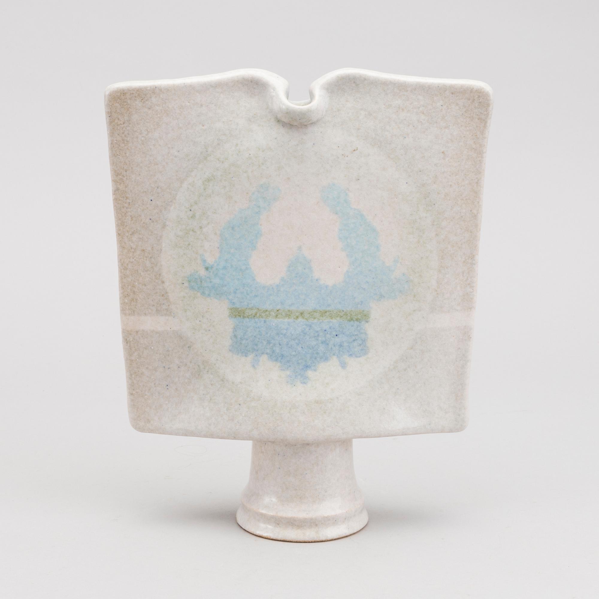 A HANS DE JONG STONEWARE VASE, stampsigned and dated -82.