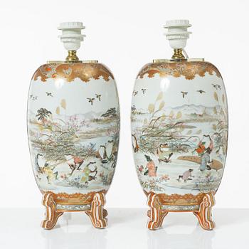 Bordslampor, ett par, porslin, Kutani, Watatani, Japan, 1900-tal.