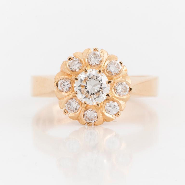 CARMOSÈRING, 18K guld och diamanter.