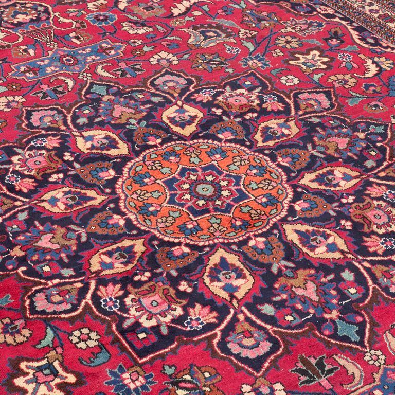 A CARPET FROM MASHAD, AROUND 417 x 307 cm.