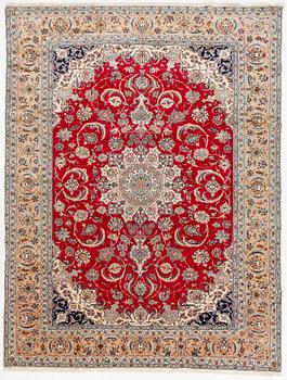 Carpet, Nain, approx. 383 x 294 cm.