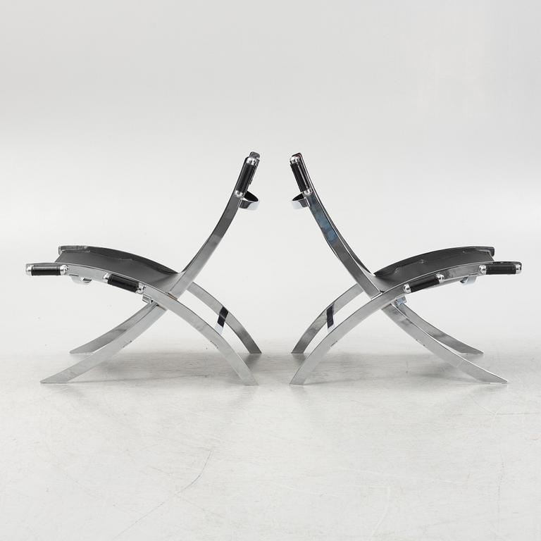 Antonio Citterio, a pair of 'Timeless" lounge chairs, Flexform, Italy.